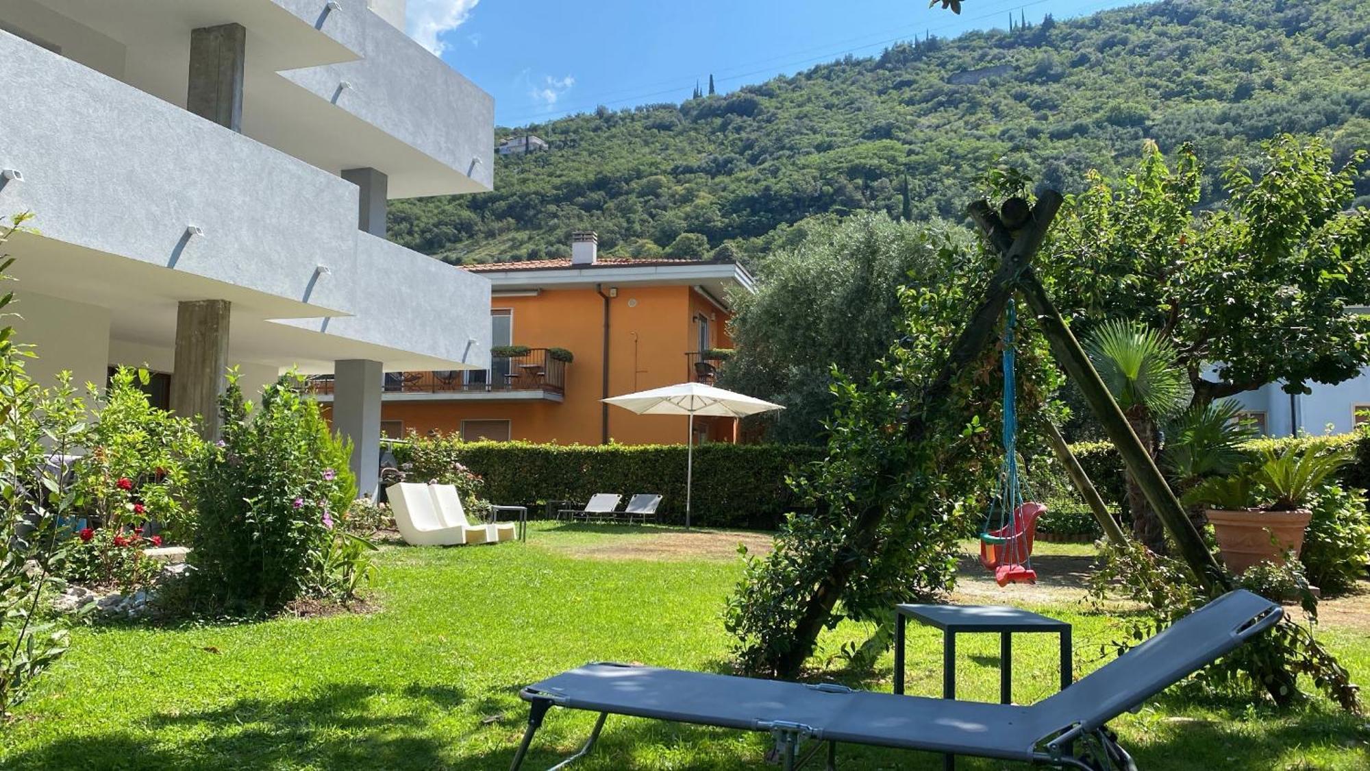 Appartamenti Nataly Torbole Sul Garda Dış mekan fotoğraf